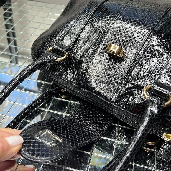 Bloomingdale’s Black Snakeskin Satchel Zip Top & Flap Shoulder Bag - Picture 6 of 8